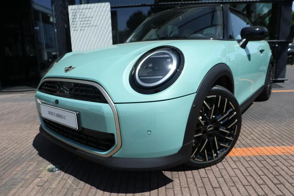 Mini Cabrio 1.5 Cooper C Favoured Trim uit 2026, foto 8
