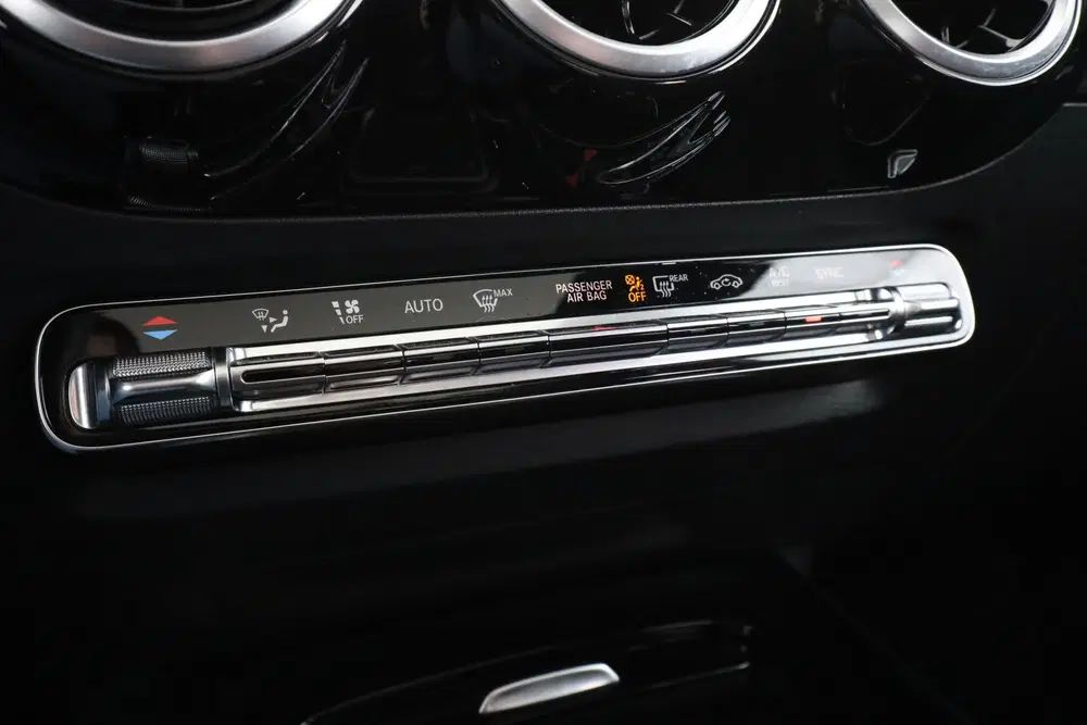 Mercedes-Benz B-Klasse 180 Business Solution AMG uit 2019, foto 18