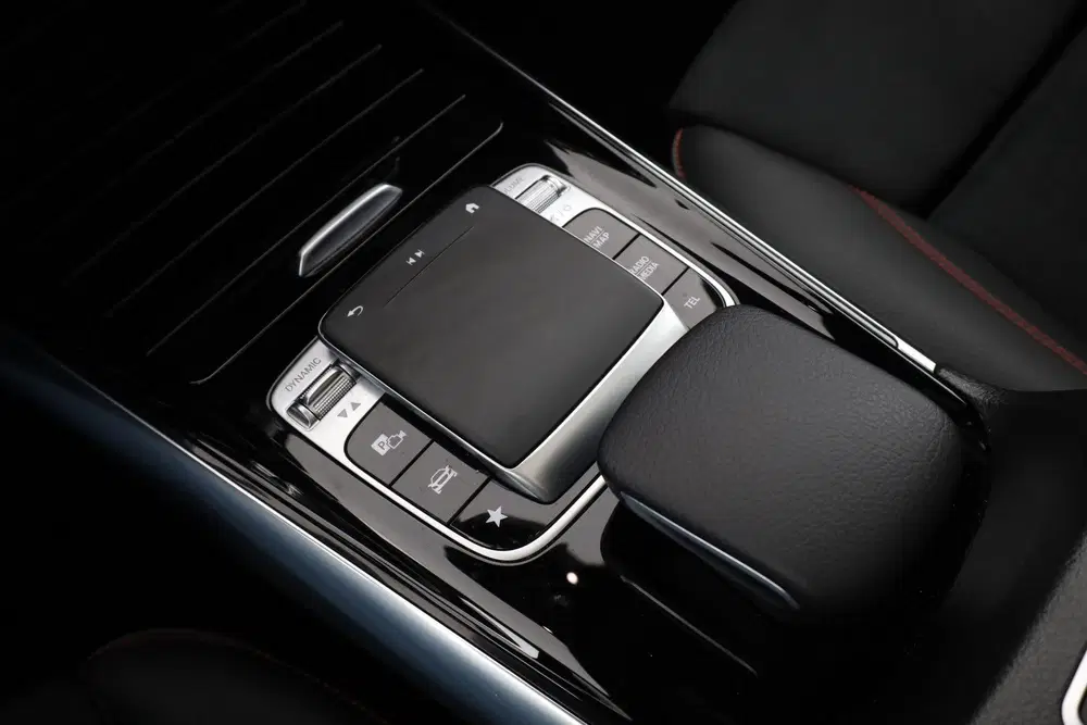 Mercedes-Benz B-Klasse 180 Business Solution AMG uit 2019, foto 19