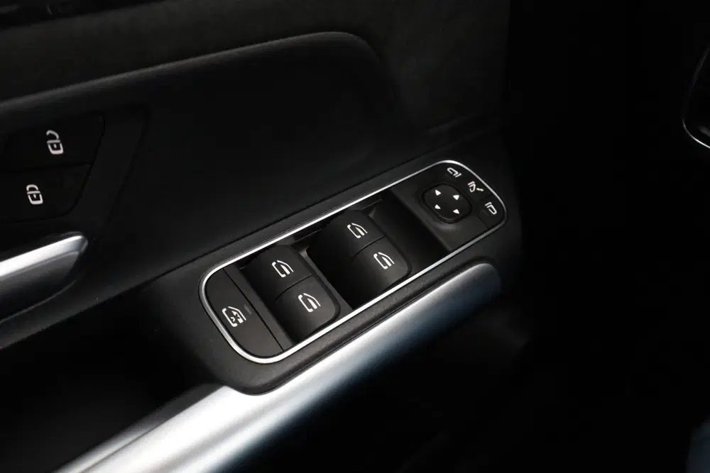 Mercedes-Benz B-Klasse 180 Business Solution AMG uit 2019, foto 20
