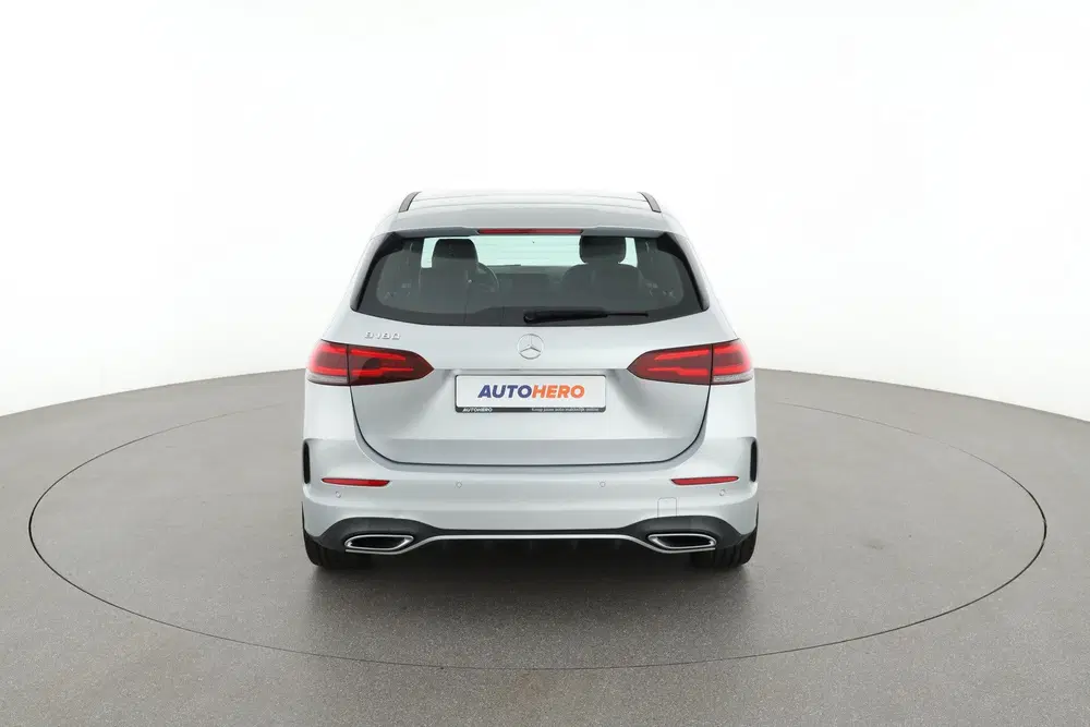 Mercedes-Benz B-Klasse 180 Business Solution AMG uit 2019, foto 5