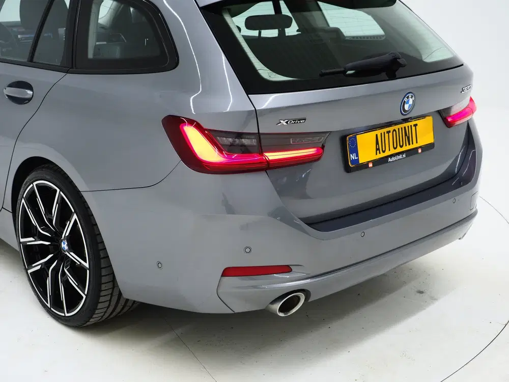 BMW 3-serie 3 Serie Touring 320e xDrive LCI Shadowline uit 2023, foto 15