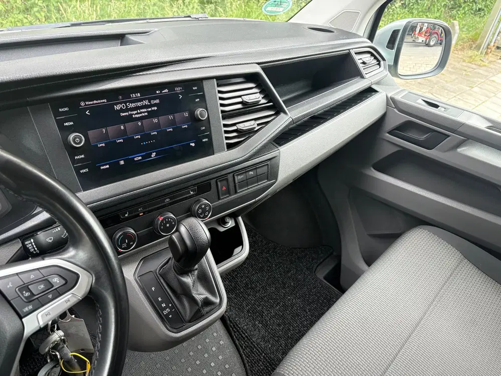 Volkswagen Transporter 2.0 TDI L2H 150PK uit 2019, foto 16