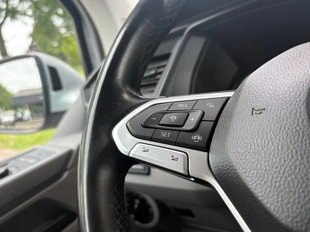 Volkswagen Transporter 2.0 TDI L2H 150PK uit 2019, foto 2