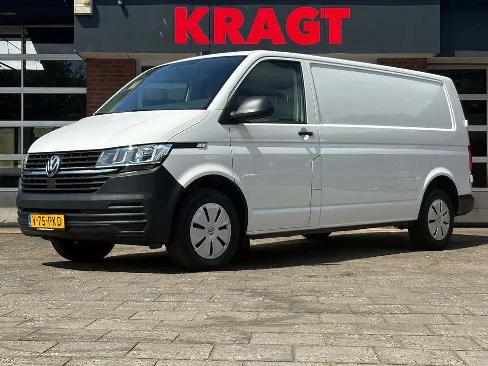 Volkswagen Transporter 2.0 TDI L2H1 150PK uit 2024