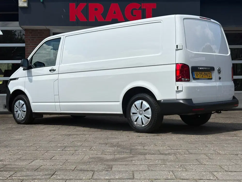Volkswagen Transporter 2.0 TDI L2H1 150PK uit 2024, foto 3