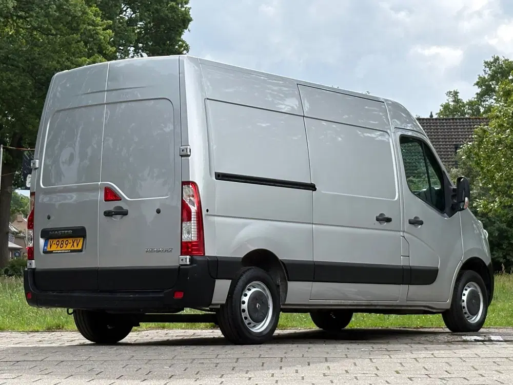 Renault Master T35 2.3 dCi L2H2 Energy 145PK uit 2019, foto 4