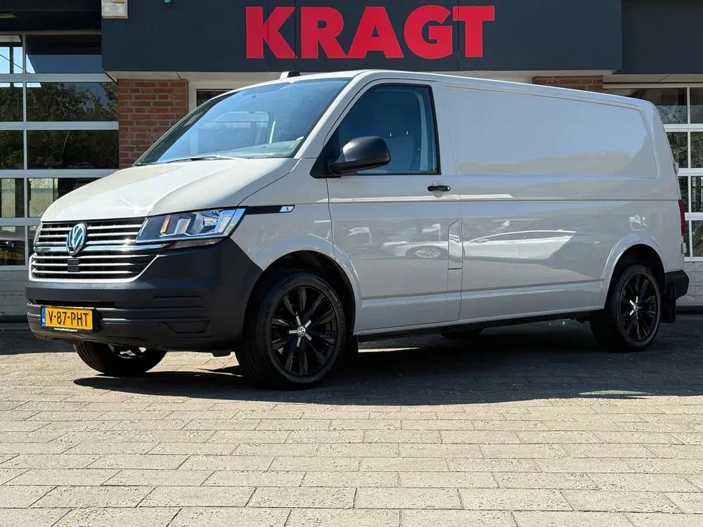Volkswagen Transporter 2.0 TDI L2H1 150PK uit 2024