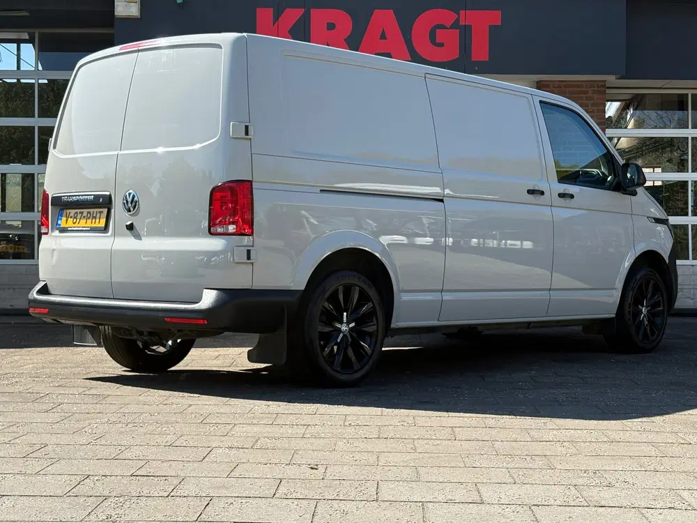 Volkswagen Transporter 2.0 TDI L2H1 150PK uit 2024, foto 4