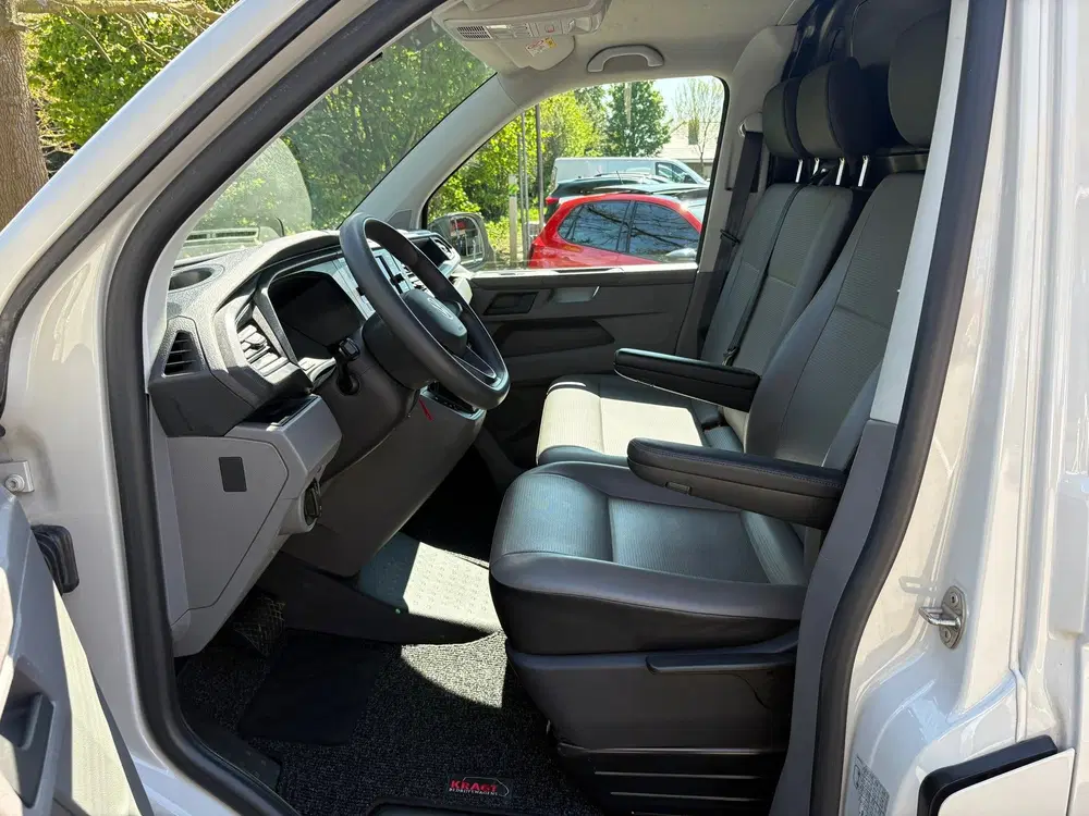 Volkswagen Transporter 2.0 TDI L2H1 150PK uit 2024, foto 8
