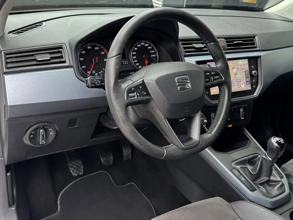 SEAT Arona 1.0 TSI FR -URBAN uit 2020, foto 2
