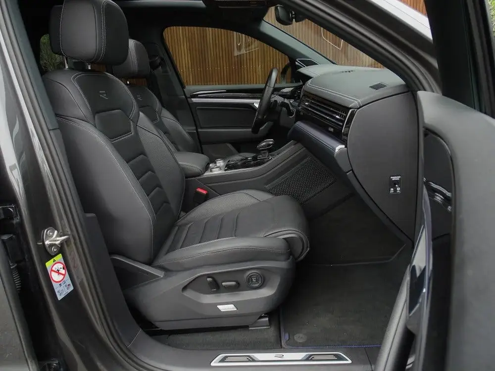 Volkswagen Touareg 3.0 e-Hybrid 462PK 4-Motion R / Massage / uit 2020, foto 20
