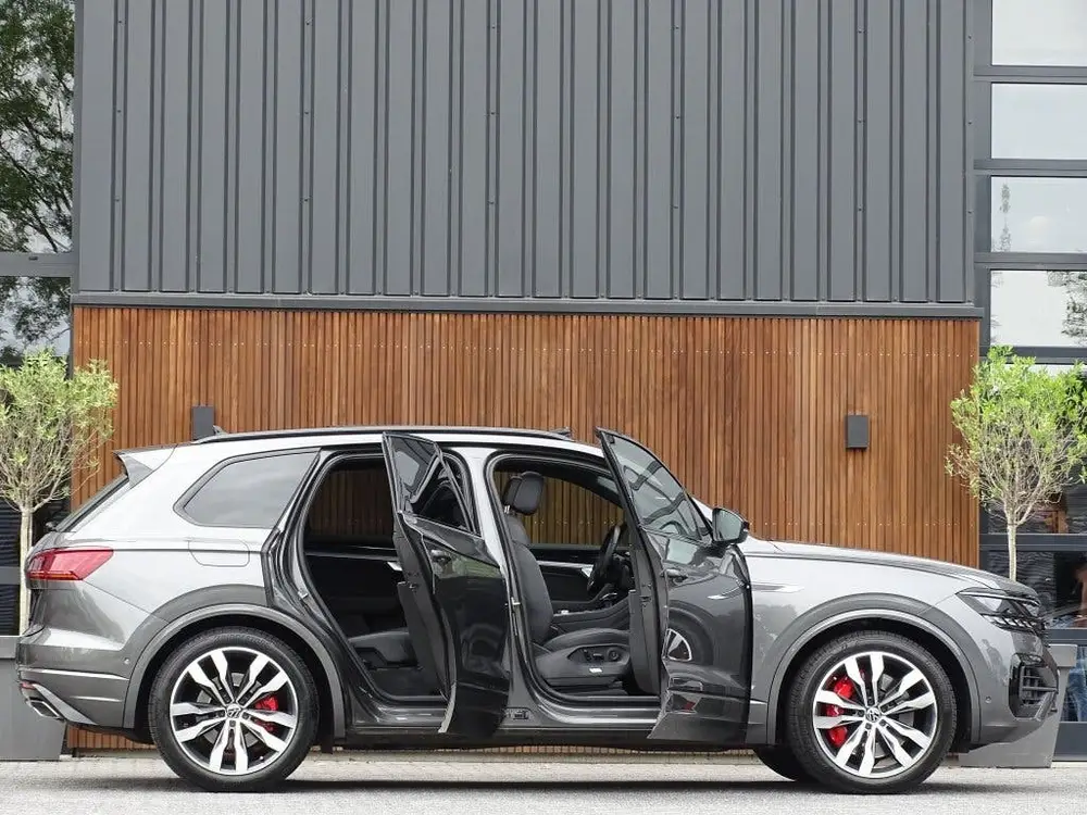 Volkswagen Touareg 3.0 e-Hybrid 462PK 4-Motion R / Massage / uit 2020, foto 4