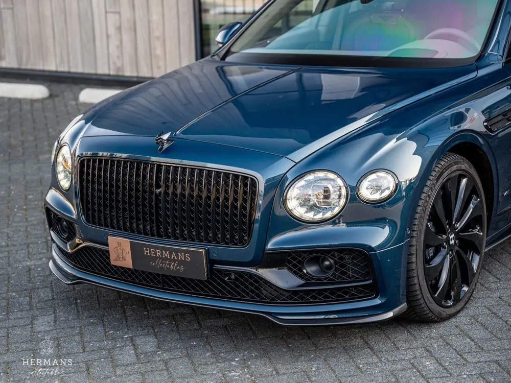 Bentley Flying Spur 4.0 V8 1st Edition / Mulliner / Blacklin uit 2021, foto 4