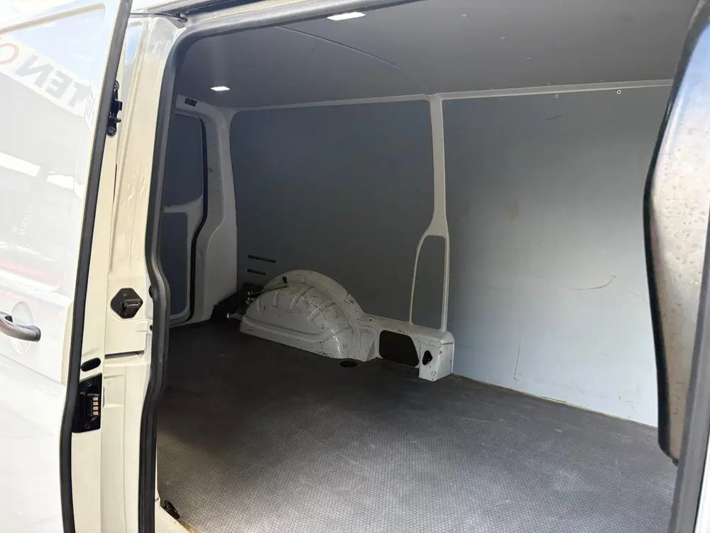 Volkswagen Transporter 2.0 TDI L2H1 150PK uit 2024, foto 10