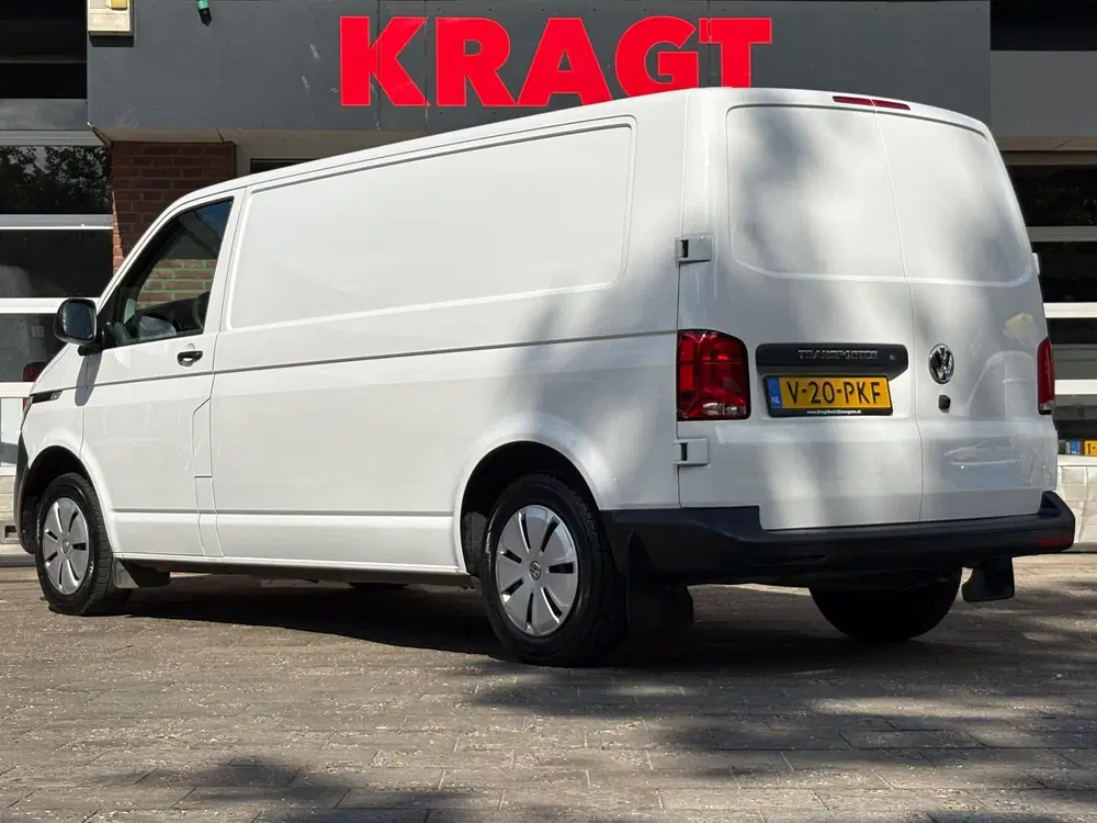 Volkswagen Transporter 2.0 TDI L2H1 150PK uit 2024, foto 3