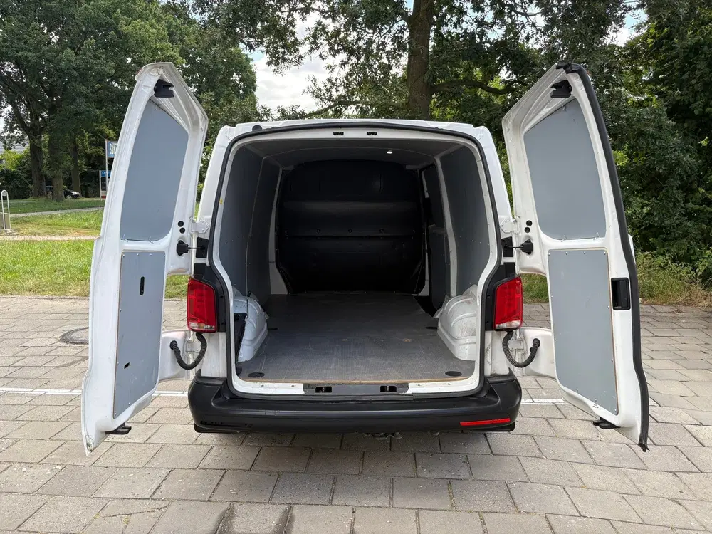 Volkswagen Transporter 2.0 TDI L2H1 150PK uit 2024, foto 8