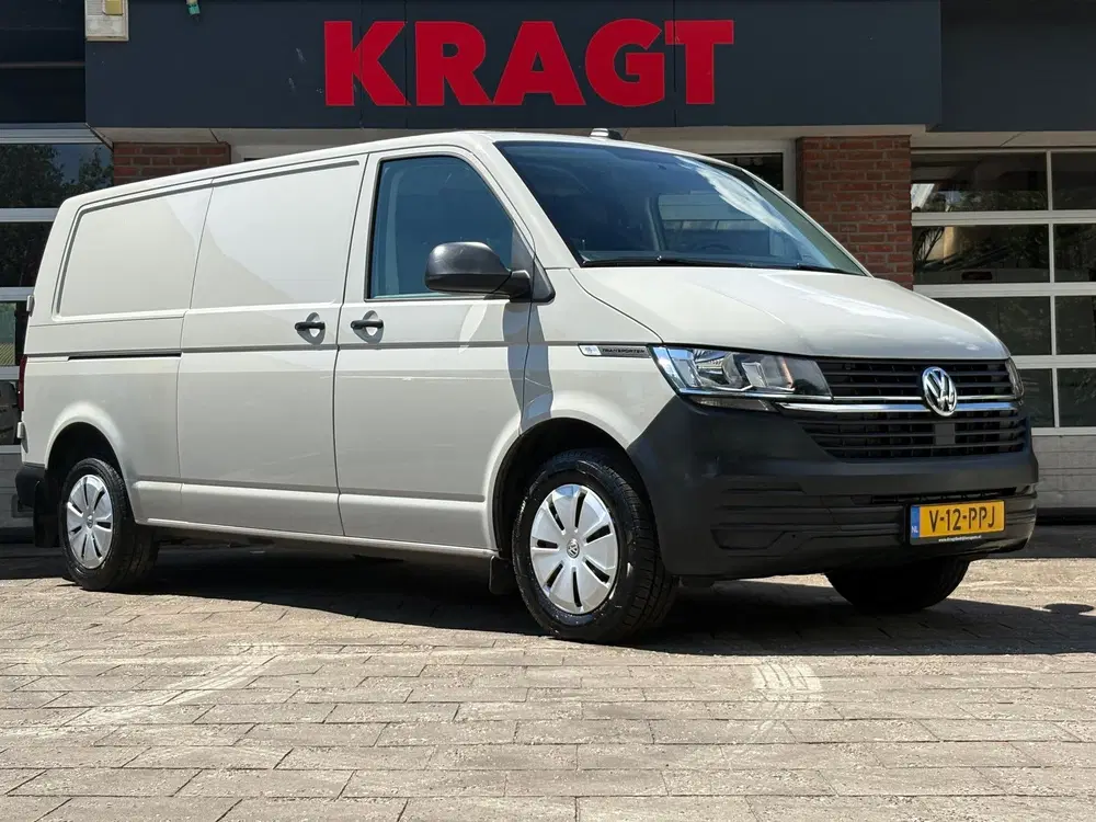 Volkswagen Transporter 2.0 TDI L2H1 150PK uit 2024, foto 2