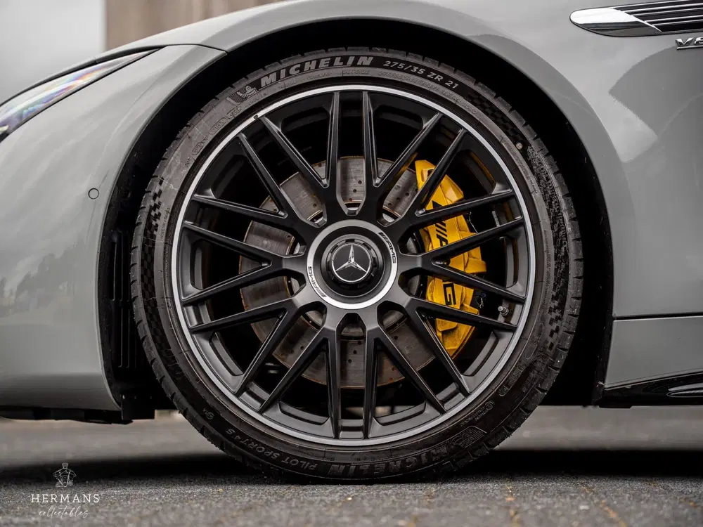 Mercedes-Benz SL 63 AMG 4MATIC+ uit 2023, foto 16