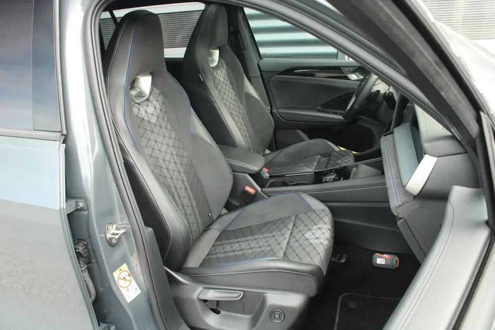 Volkswagen Tayron 1.5 eHybrid 272pk DSG R-Line Edition | Tre uit 2025, foto 20