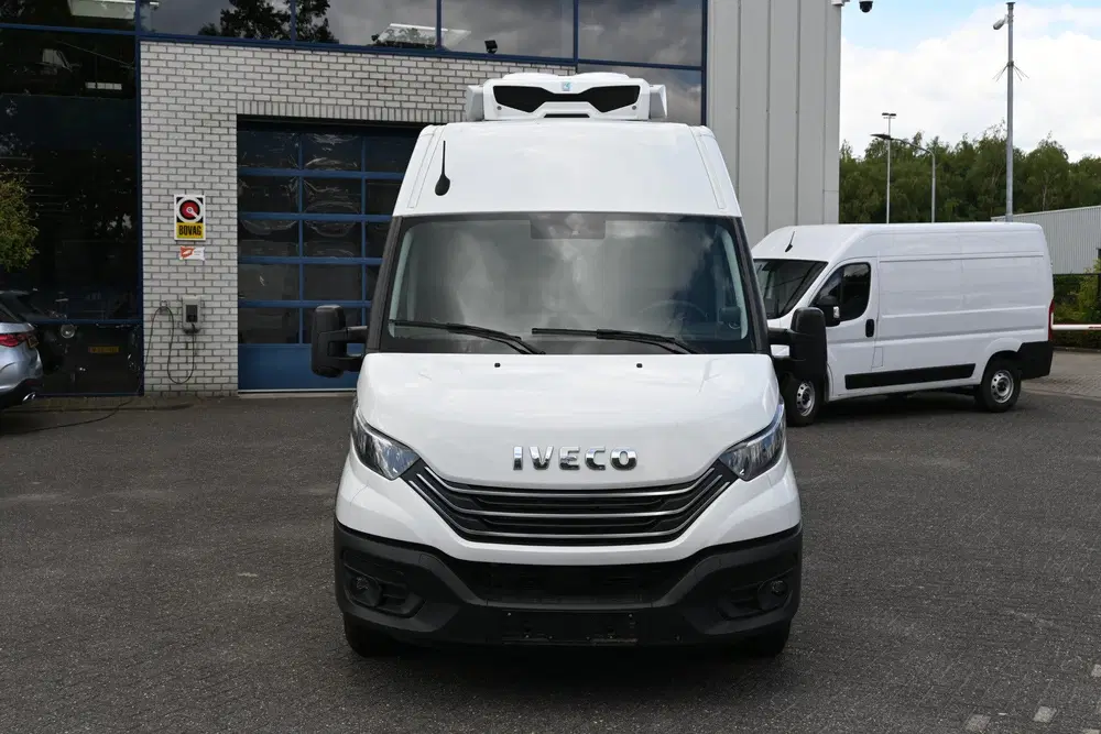 Iveco Daily 35S18 3.0 L4H2 Koel vries wagen Zanotti ko uit 2023, foto 2