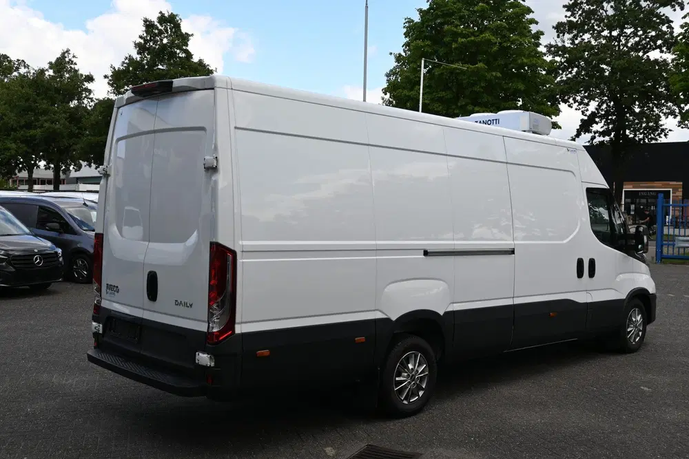 Iveco Daily 35S18 3.0 L4H2 Koel vries wagen Zanotti ko uit 2023, foto 4