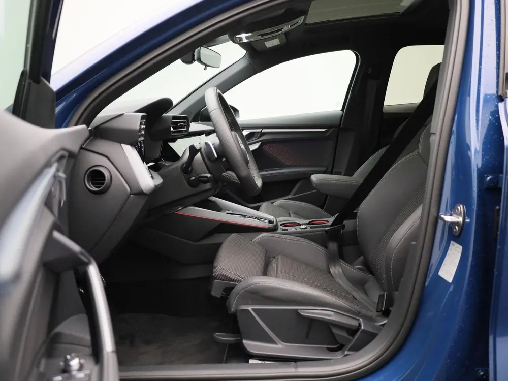 Audi A3 45 TFSI e S edition Competition 272 PK uit 2025, foto 11