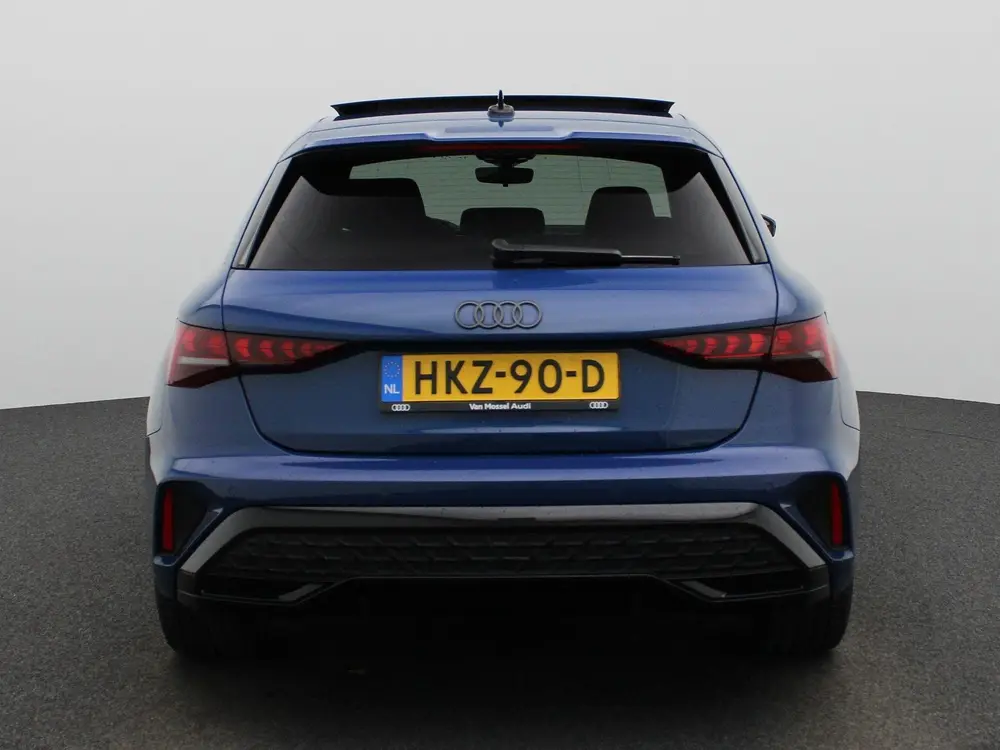 Audi A3 45 TFSI e S edition Competition 272 PK uit 2025, foto 5