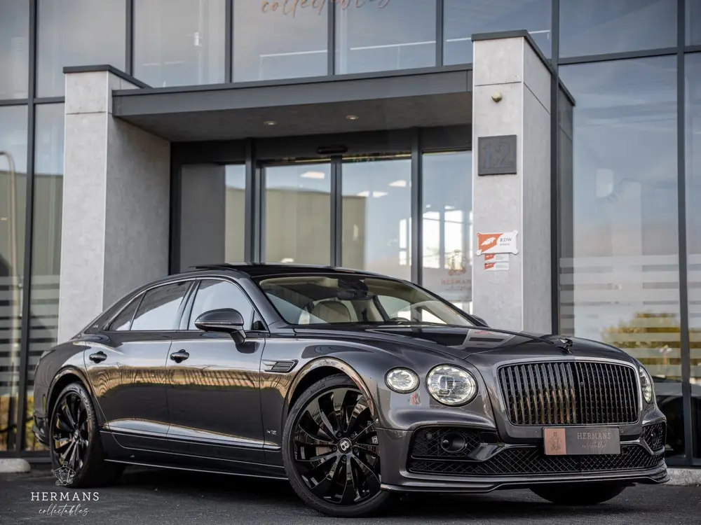 Bentley Flying Spur 6.0 W12 First Edition / Blackline / B&O uit 2021