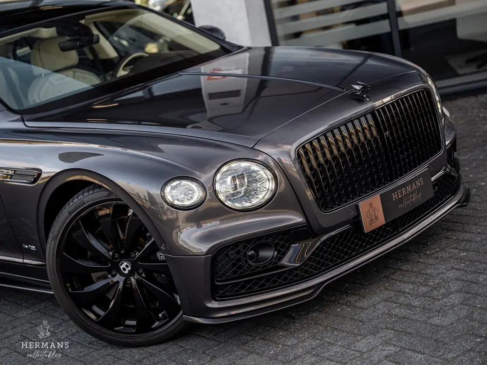Bentley Flying Spur 6.0 W12 First Edition / Blackline / B&O uit 2021, foto 2