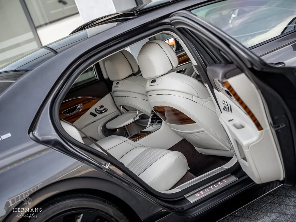 Bentley Flying Spur 6.0 W12 First Edition / Blackline / B&O uit 2021, foto 8