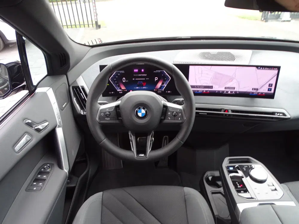 BMW iX xDrive45 Innovatiespakket Harman uit 2026, foto 10