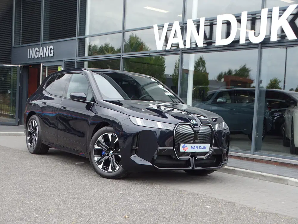 BMW iX xDrive45 Innovatiespakket Harman uit 2026, foto 2