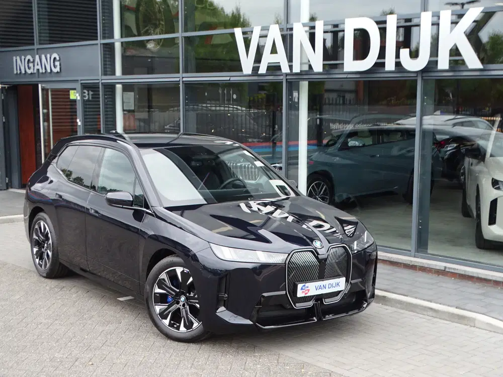 BMW iX xDrive45 Innovatiespakket Harman uit 2026, foto 3