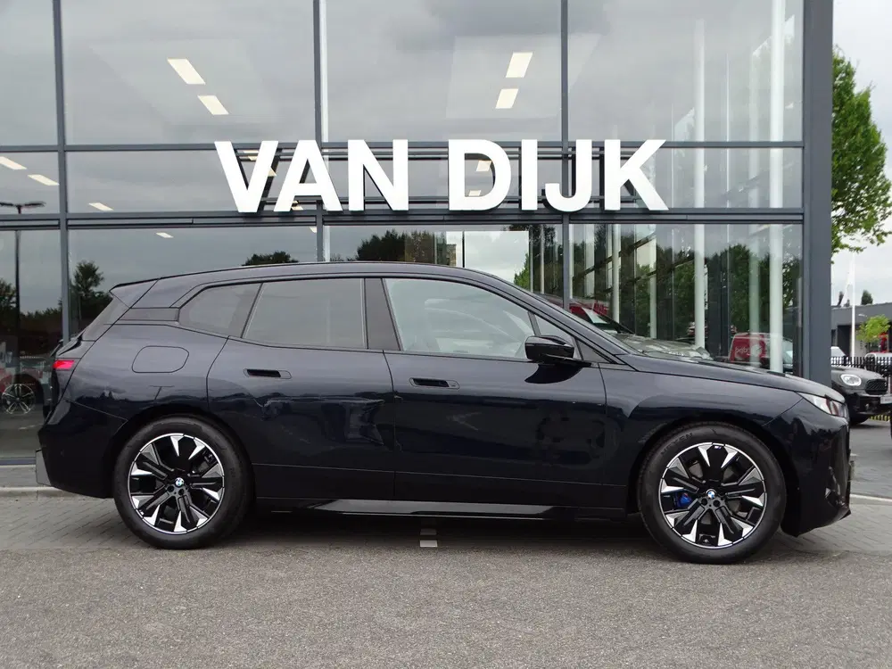 BMW iX xDrive45 Innovatiespakket Harman uit 2026, foto 5