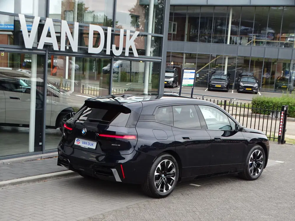 BMW iX xDrive45 Innovatiespakket Harman uit 2026, foto 7
