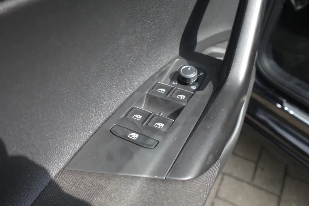 Volkswagen Taigo 1.5 TSI R-Line PANO CAMERA ACC VOL uit 2022, foto 8