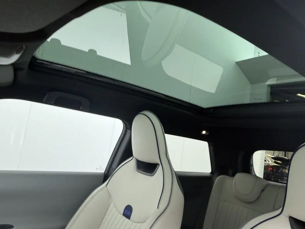 Mini Cooper Cooper E Favoured Trim uit 2026, foto 19