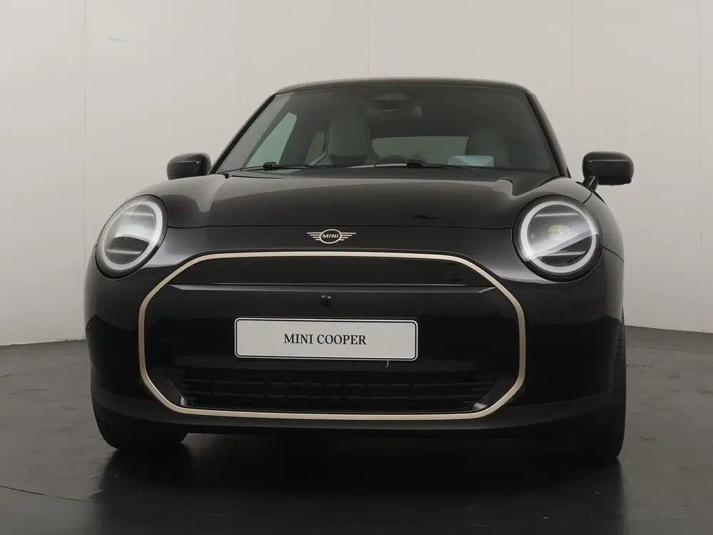 Mini Cooper Cooper E Favoured Trim uit 2026, foto 6