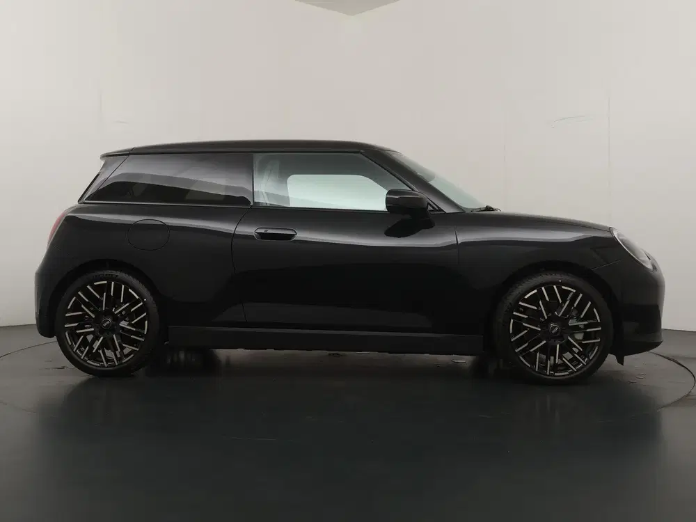Mini Cooper Cooper E Favoured Trim uit 2026, foto 8