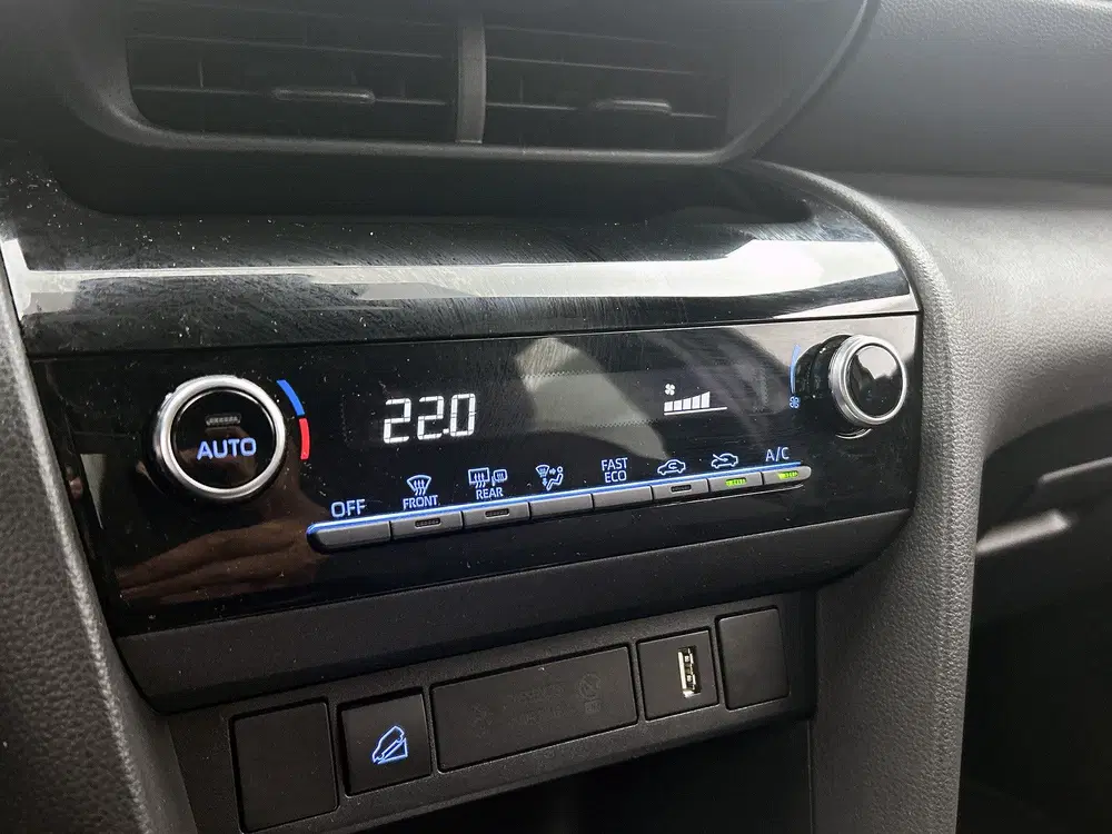Toyota Yaris Cross 1.5 Hybrid Business Plus AWD uit 2024, foto 10