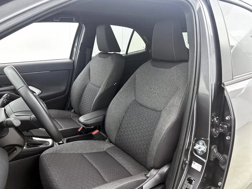 Toyota Yaris Cross 1.5 Hybrid Business Plus AWD uit 2024, foto 16