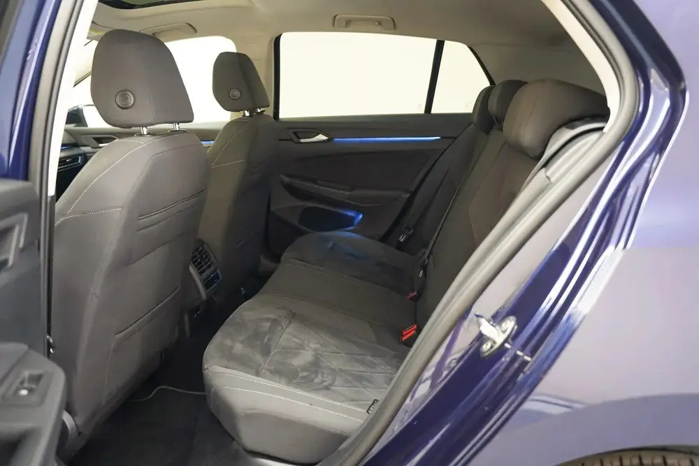 Volkswagen Golf 1.4 TSI e-Hybrid Style [ Virtual Navi schuif uit 2022, foto 14