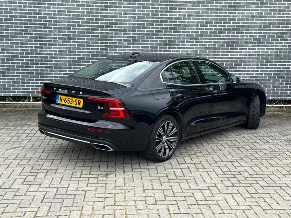 Volvo S60 2.0 B4 Plus Bright uit 2021, foto 2