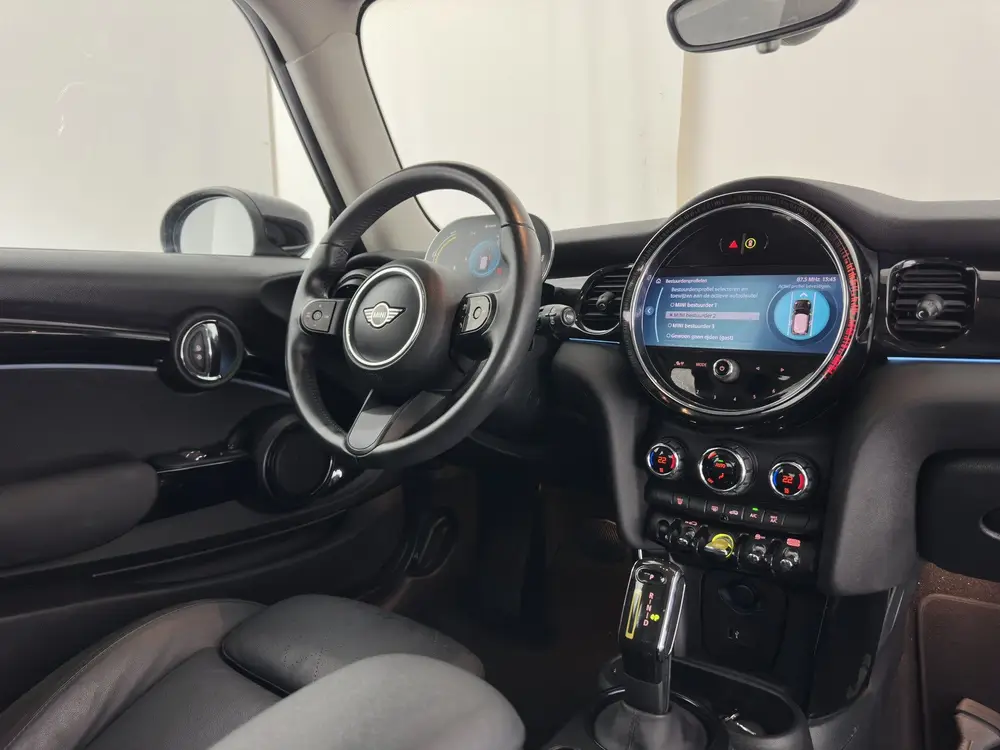Mini Electric MINI Yours 33 kWh [3-Fase-11kW] {SoH-96%} uit 2022, foto 7