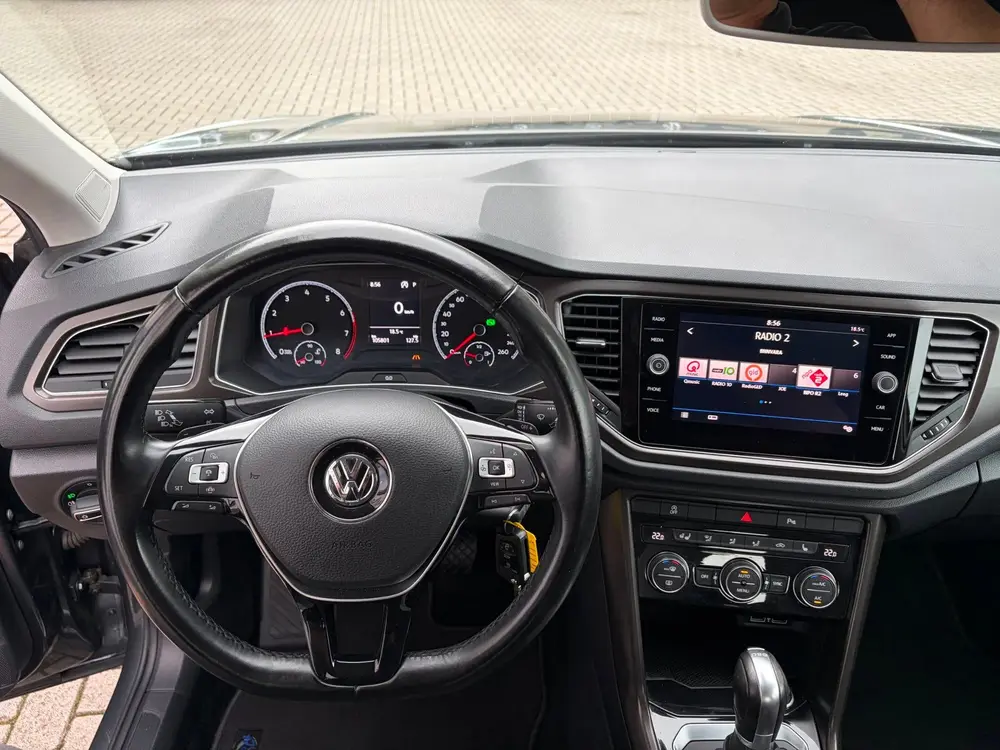Volkswagen T-ROC 1.5 TSI Style / Carplay / Camera / Trekhaak uit 2019, foto 20