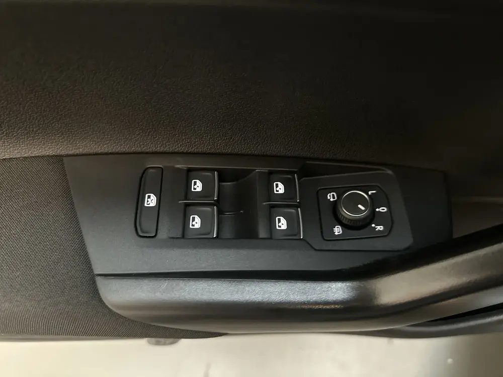 Volkswagen Taigo 1.0 TSI DSG R-Line Camera Stoelverwarming A uit 2022, foto 19