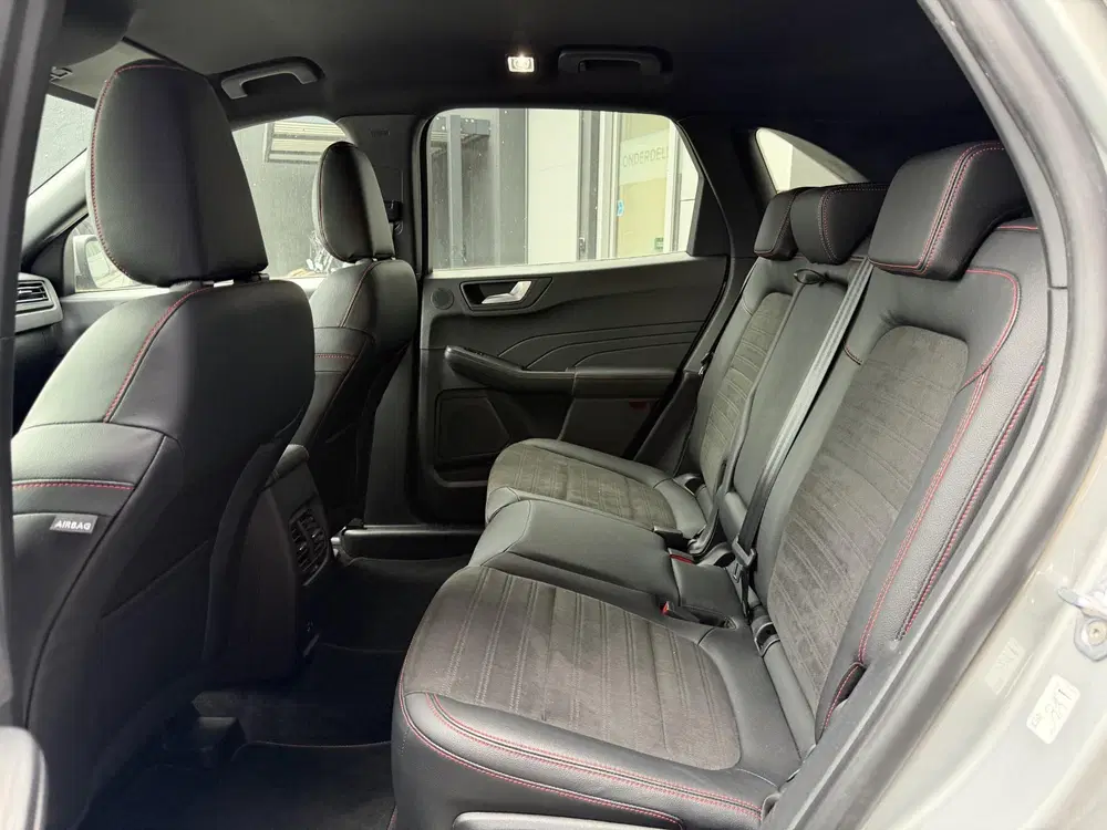 Ford Kuga 2.5 PHEV ST-Line X uit 2021, foto 9