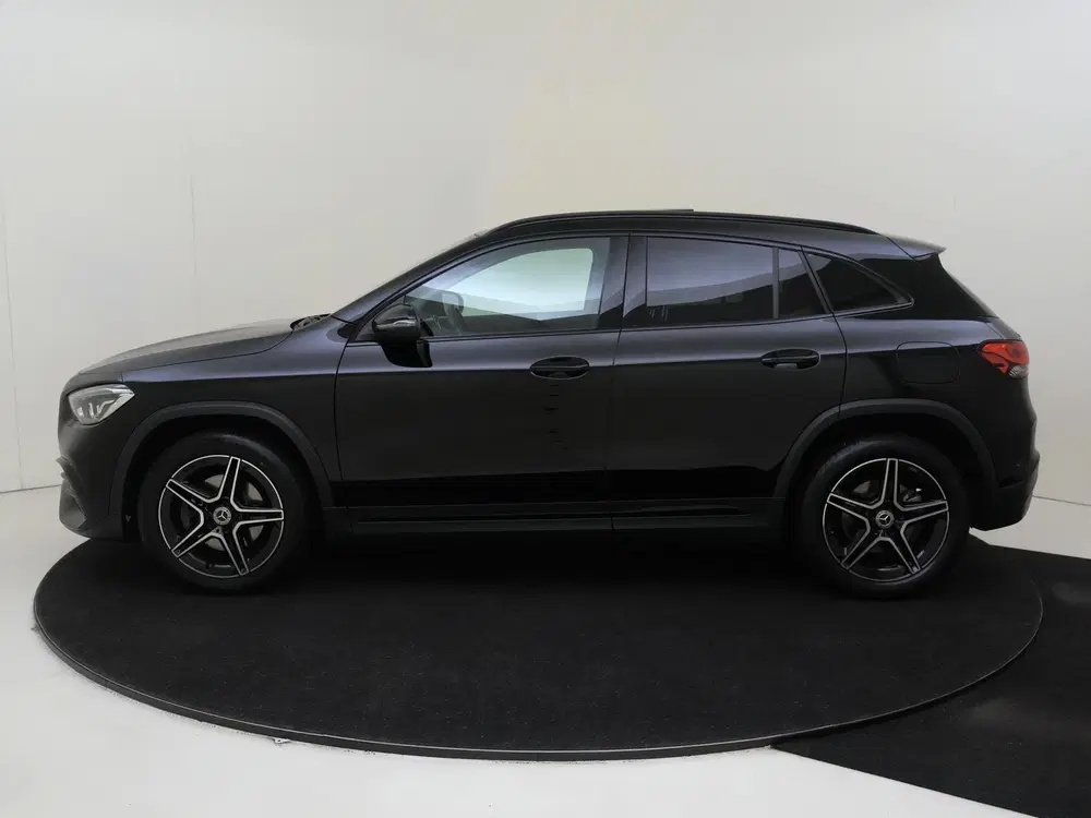 Mercedes-Benz GLA 250 e Business Solution AMG Limited uit 2022, foto 2