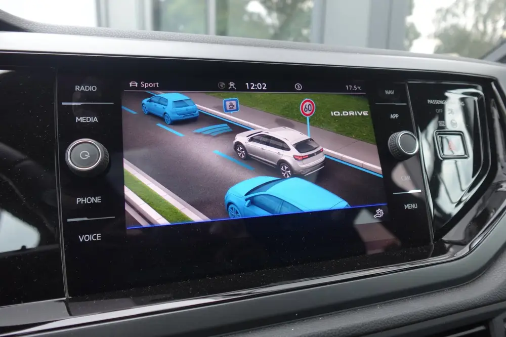 Volkswagen Taigo 1.5 TSI R-Line PANO KEYLESS CAM uit 2022, foto 9
